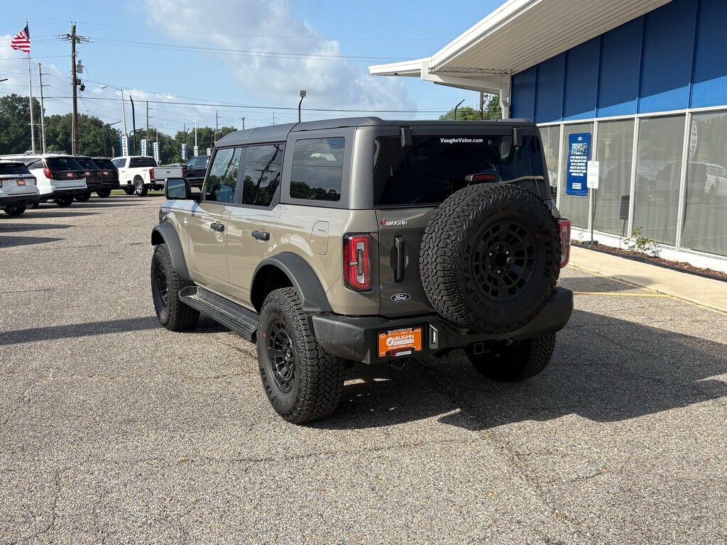 New 2026 Ford Bronco Outer Banks SUV