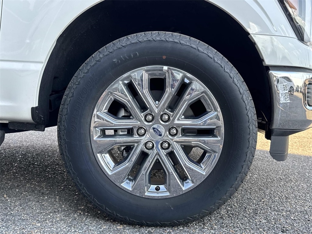 New 2025 Ford F-150 Lariat Truck SuperCrew Cab