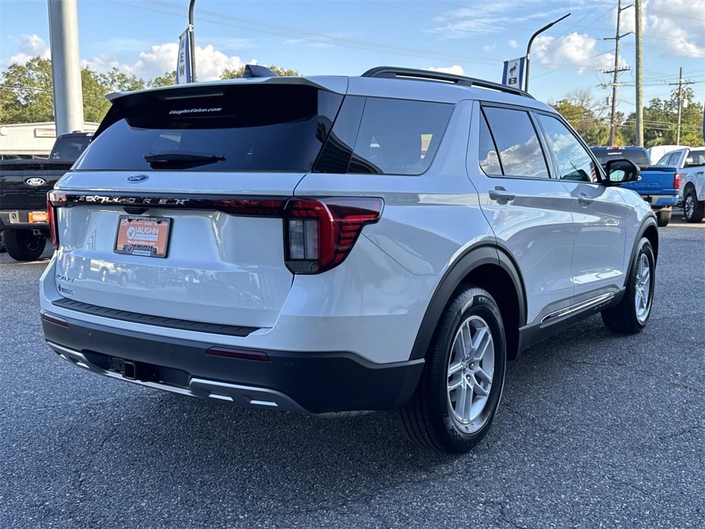 New 2025 Ford Explorer Active SUV