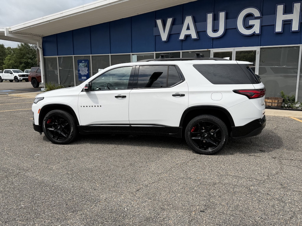 Used 2023 Chevrolet Traverse Premier SUV