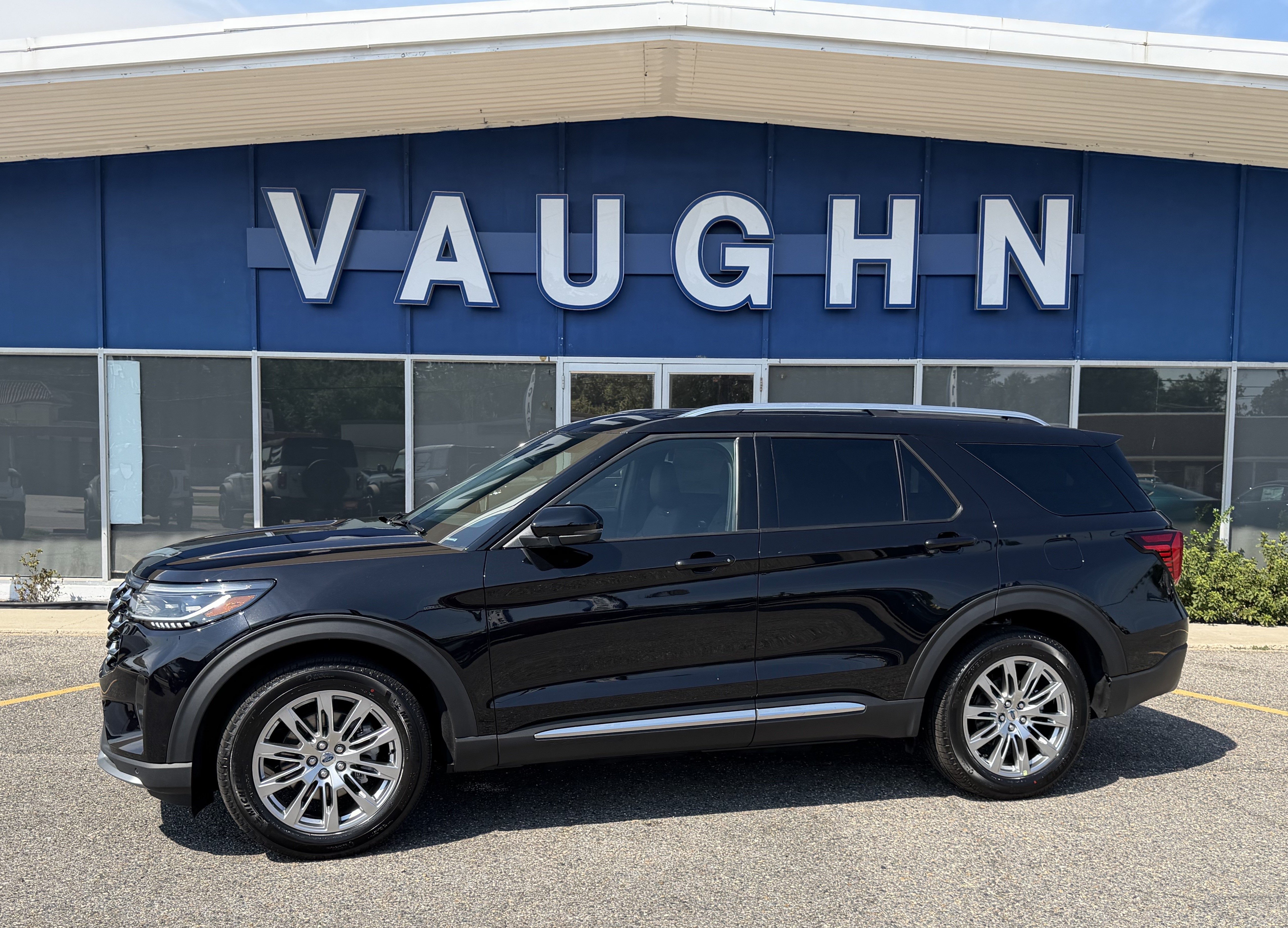 2027 Ford Explorer Platinum SUV