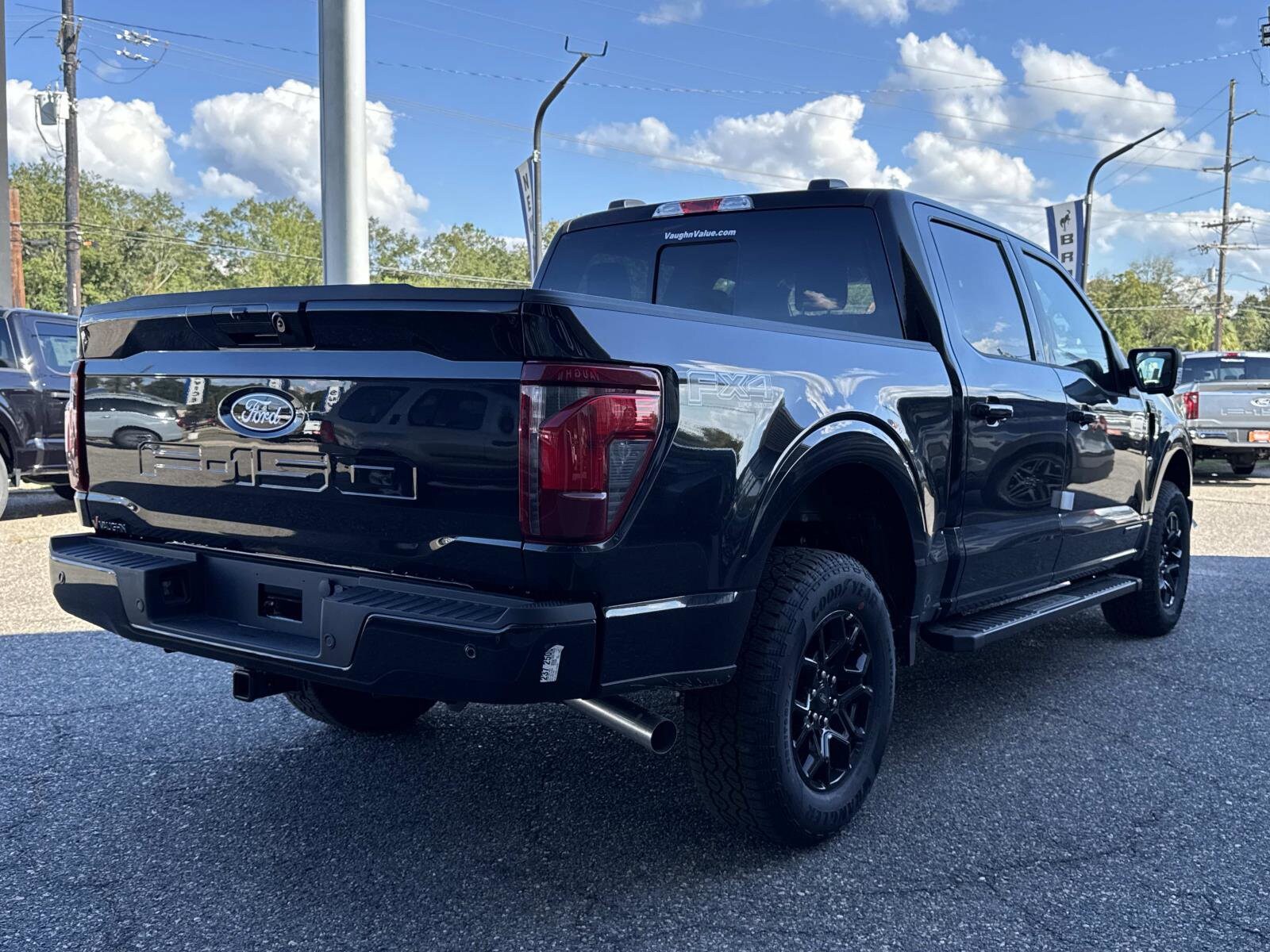 2025 Ford F-150 XLT photo 4