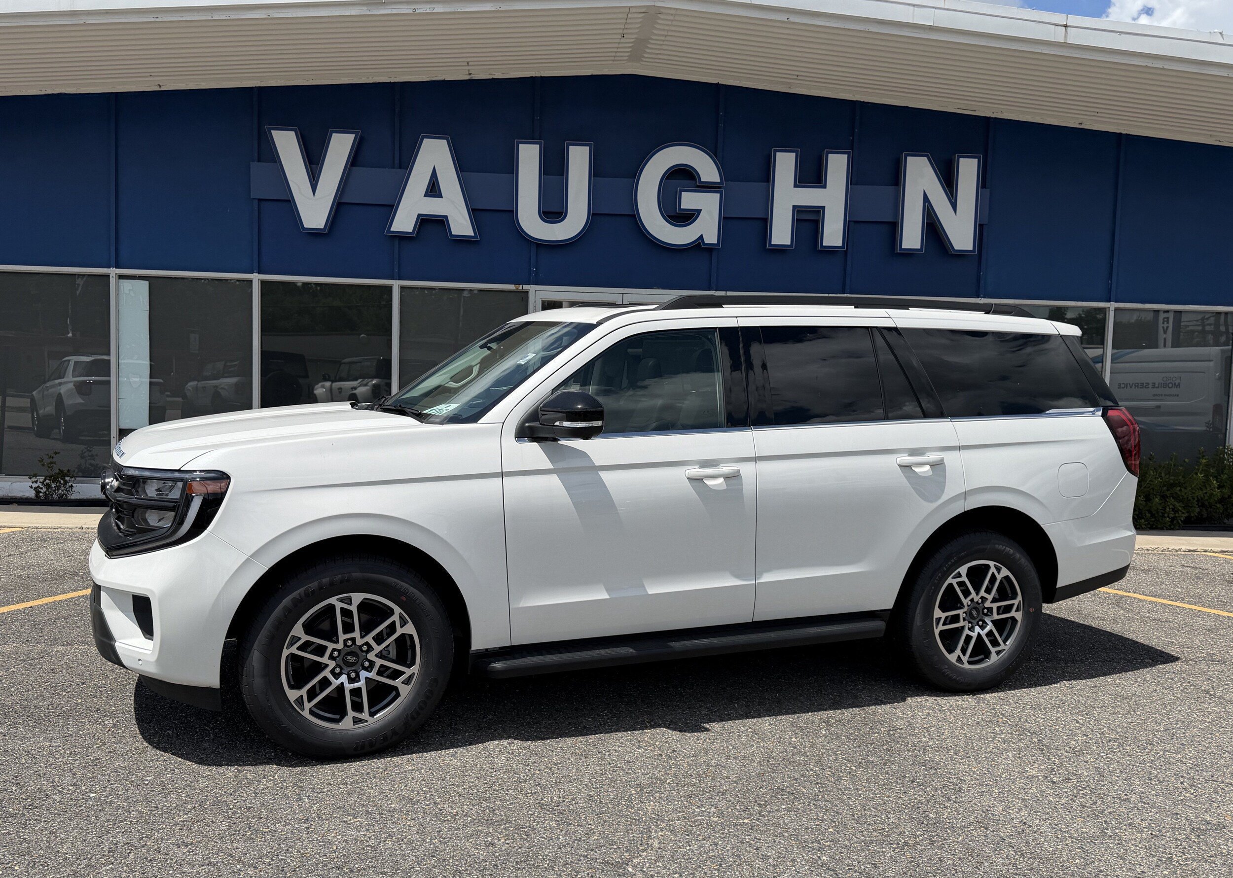 2026 Ford Expedition Active
