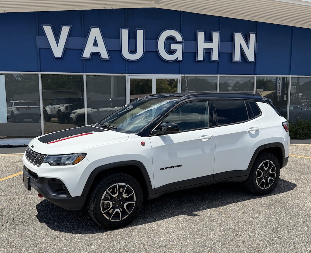 Used 2025 Jeep Compass Trailhawk SUV
