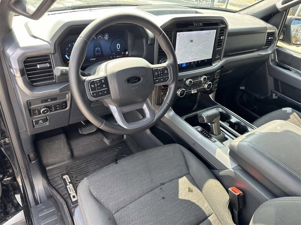 2025 Ford F-150 XLT - Photo 9