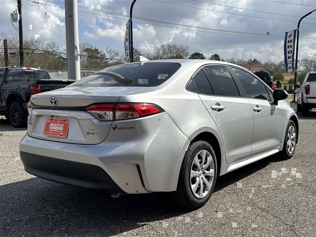 Used 2025 Toyota Corolla Hybrid LE Sedan