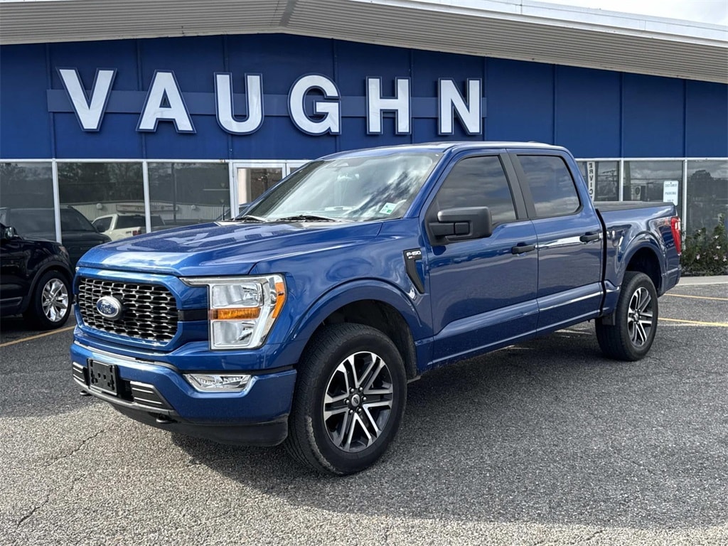 2022 Ford F-150 XL's photo