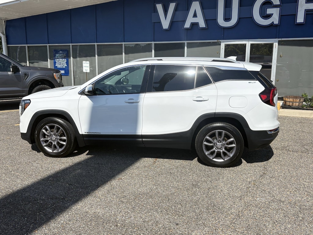 Used 2023 GMC Terrain SLT SUV