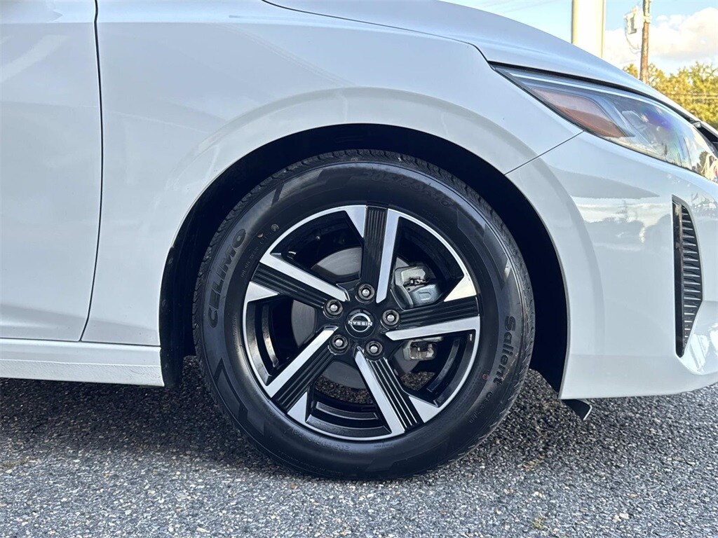 2024 Nissan Sentra SV photo 3