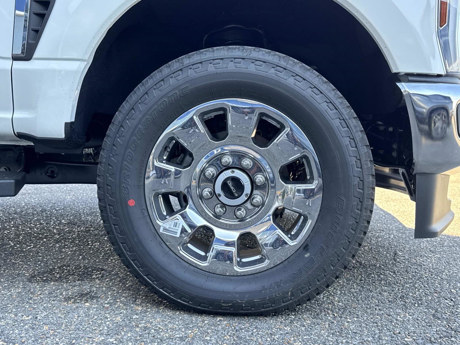 2026 Ford F-250 Lariat photo 3