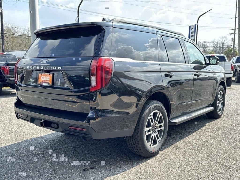 New 2026 Ford Expedition Active SUV