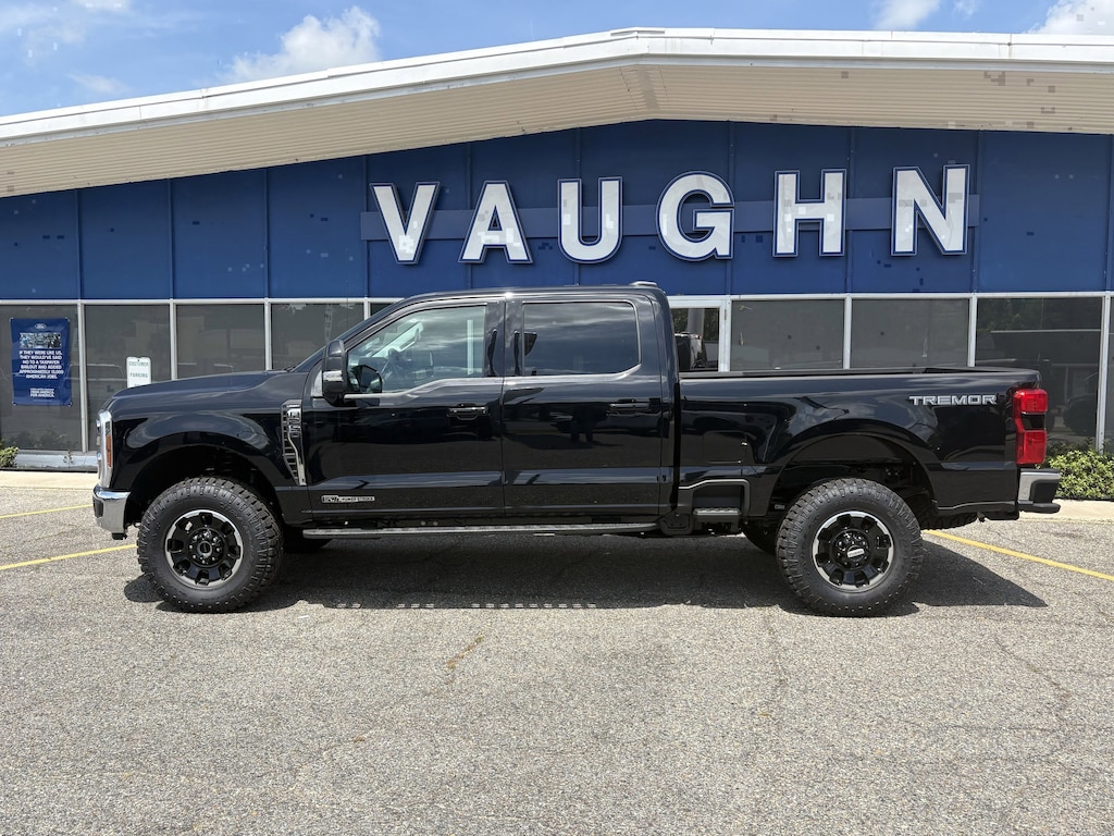 New 2026 Ford Super Duty F-250 SRW Lariat Truck Crew Cab