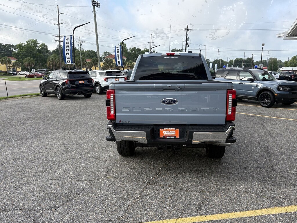 New 2026 Ford Super Duty F-250 SRW Lariat Truck Crew Cab