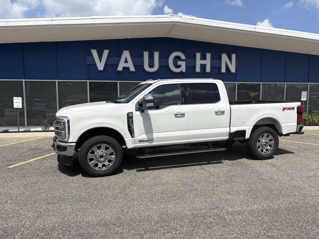 New 2026 Ford Super Duty F-250 SRW Lariat Truck Crew Cab
