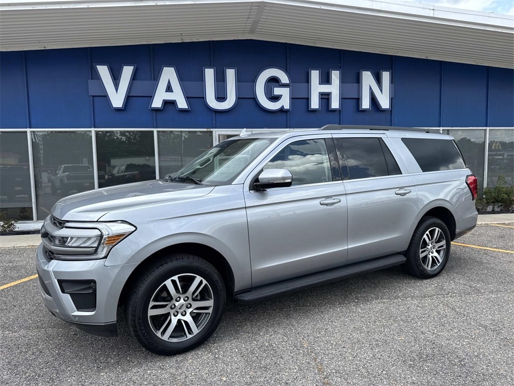 2024 Ford Expedition XLT's photo