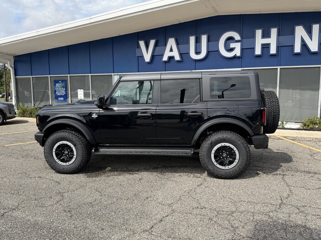 New 2026 Ford Bronco Outer Banks SUV