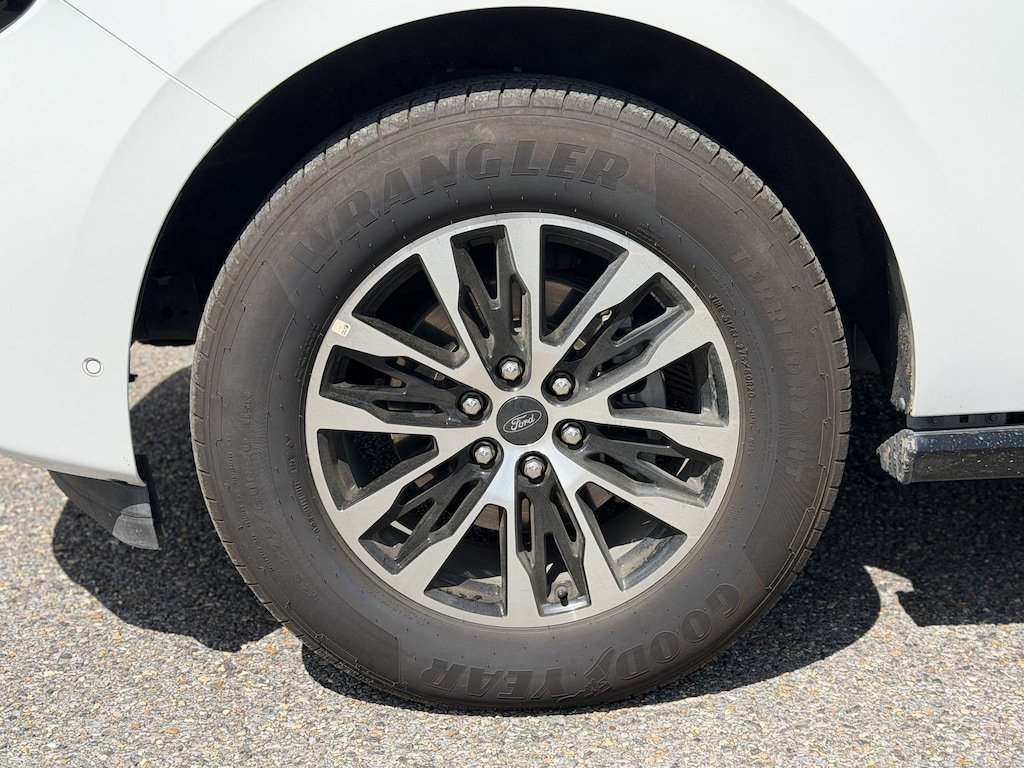 Used 2025 Ford Expedition Max Platinum SUV