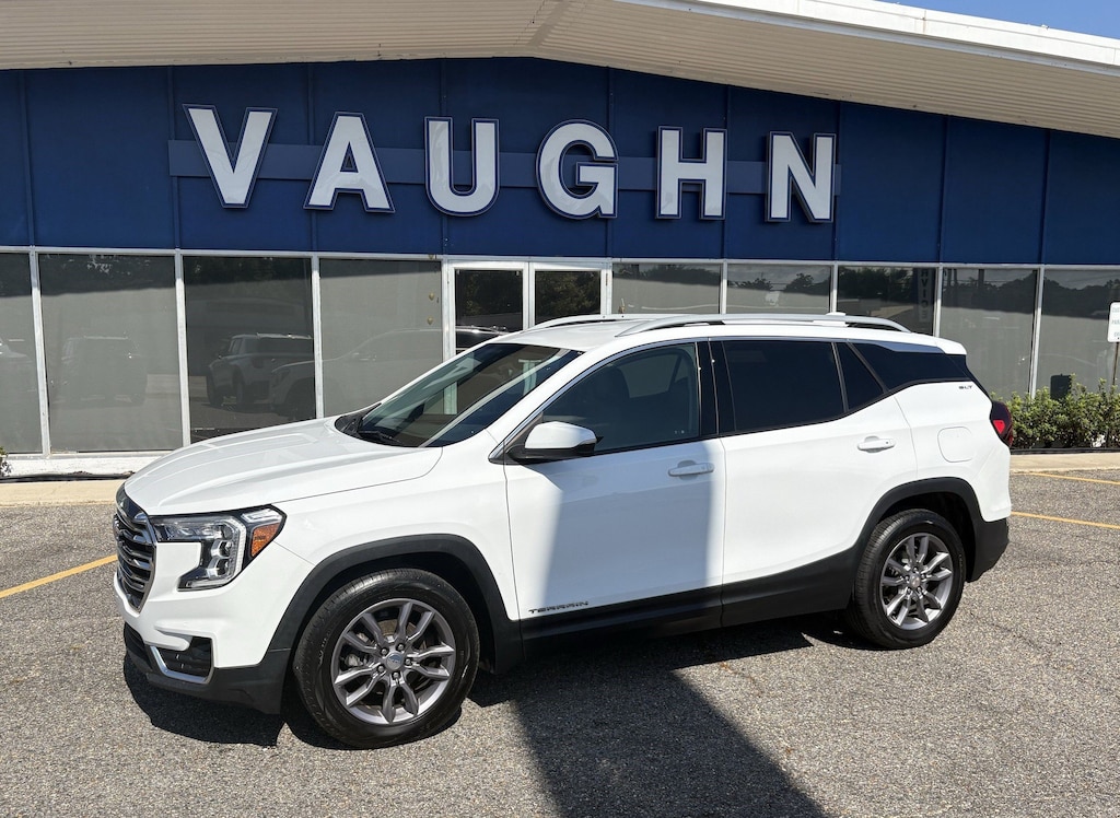 Used 2023 GMC Terrain SLT SUV