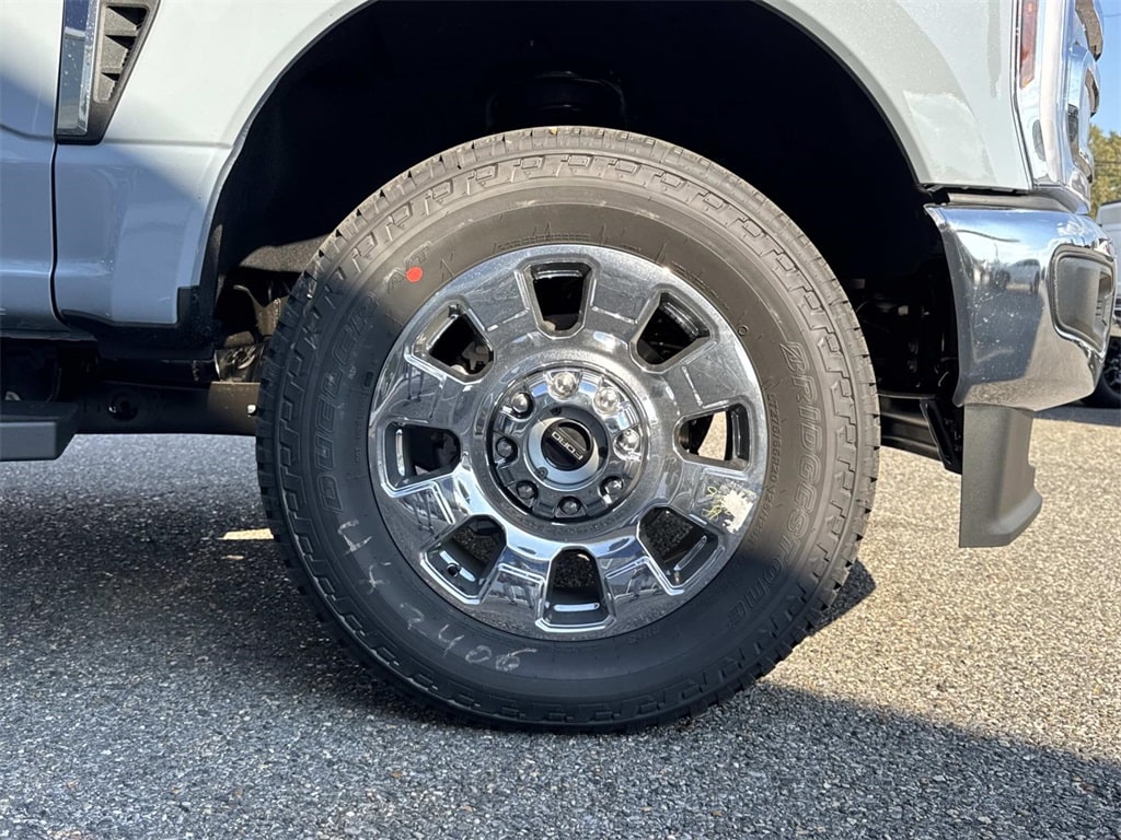 New 2026 Ford F-250SD Lariat Truck Crew Cab