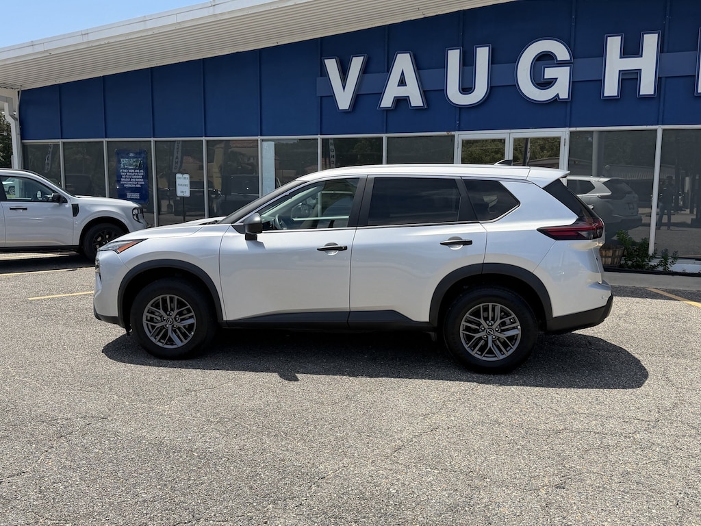 Used 2024 Nissan Rogue S SUV