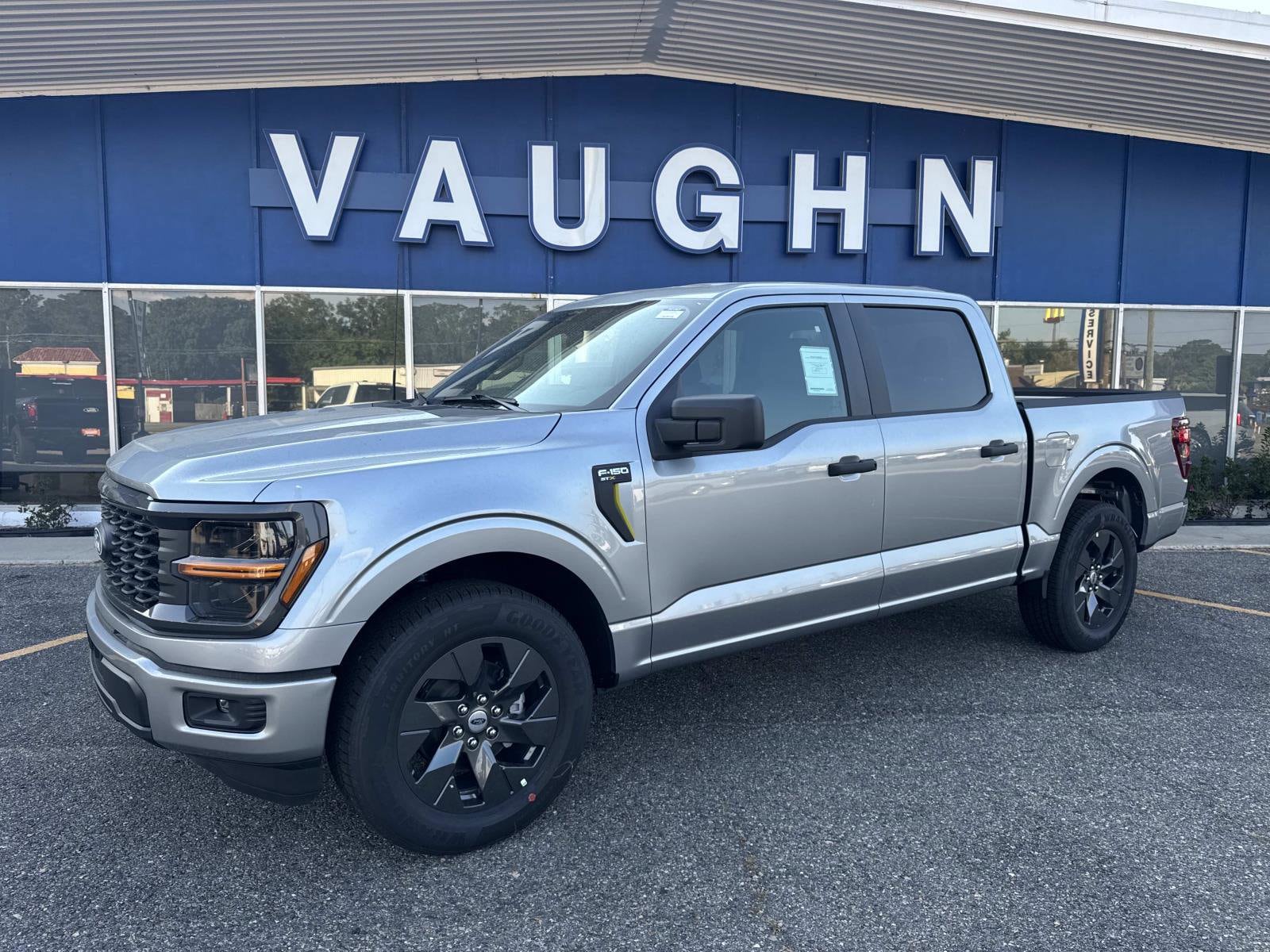 2025 Ford F-150 STX's photo