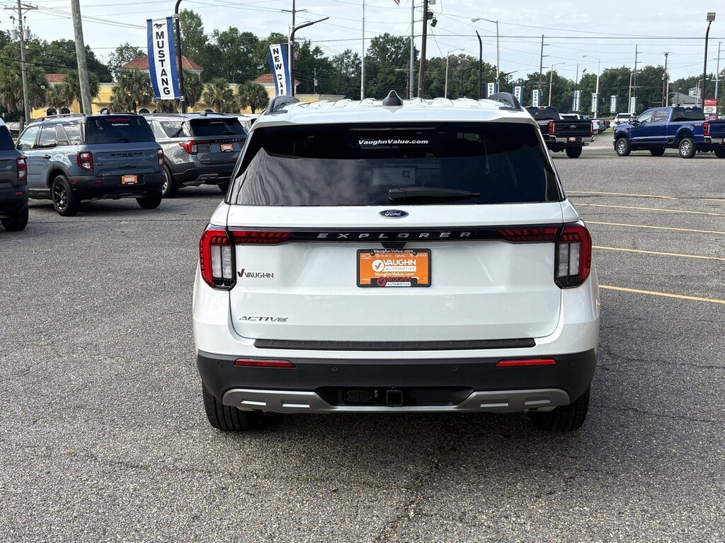 New 2026 Ford Explorer Active w/200A Pkg SUV
