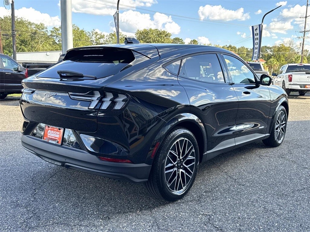 2025 Ford Mustang Mach-E Premium photo 4