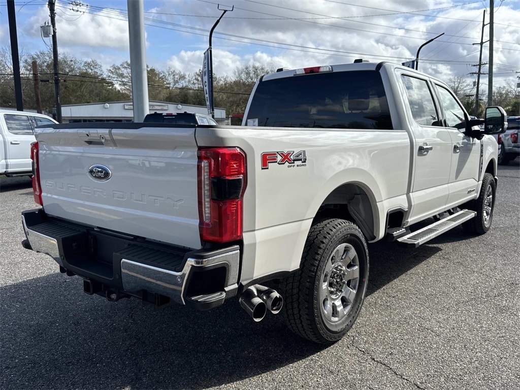New 2026 Ford F-250SD Lariat Truck Crew Cab
