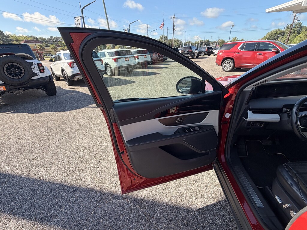 Used 2024 Lincoln Nautilus Reserve SUV