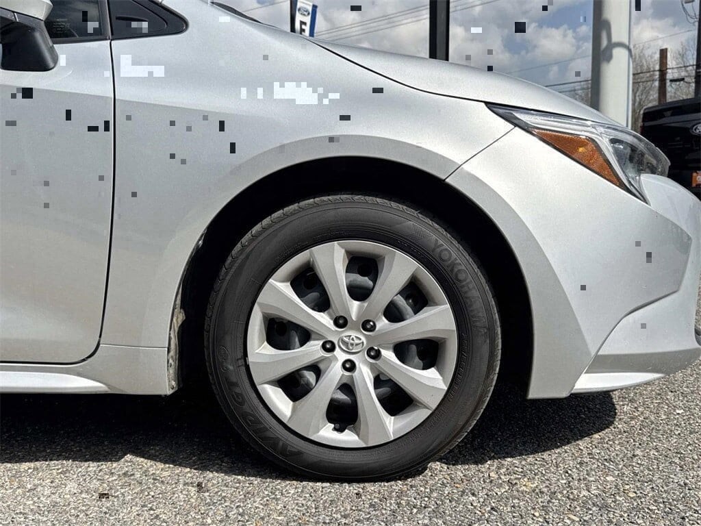 Used 2025 Toyota Corolla Hybrid LE Sedan