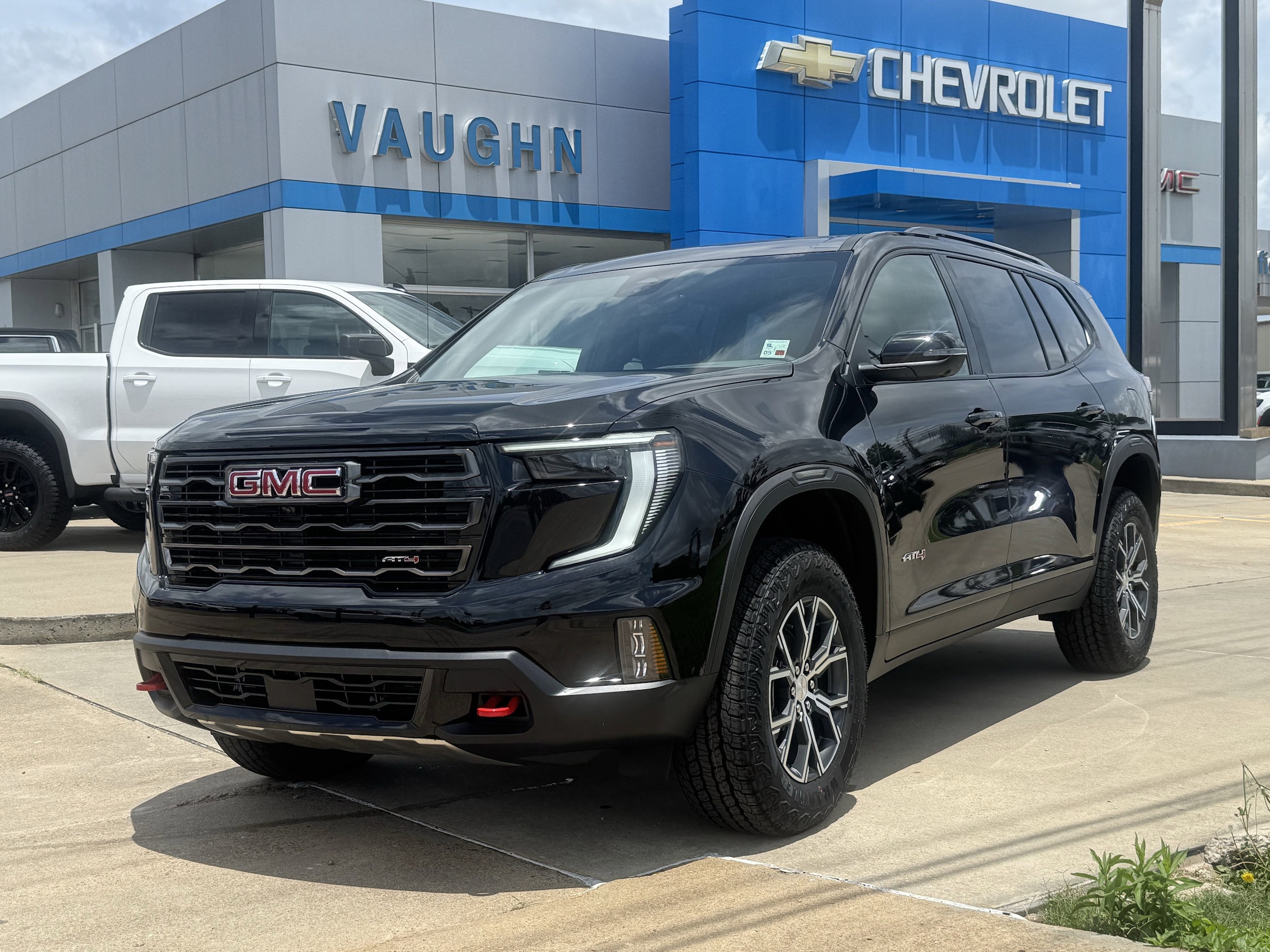 2026 GMC Acadia AT4 AWD's photo
