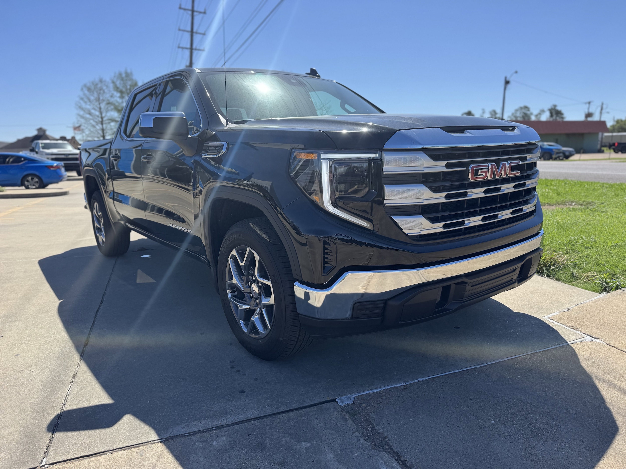 2026 GMC Sierra 1500 SLE - Photo 6