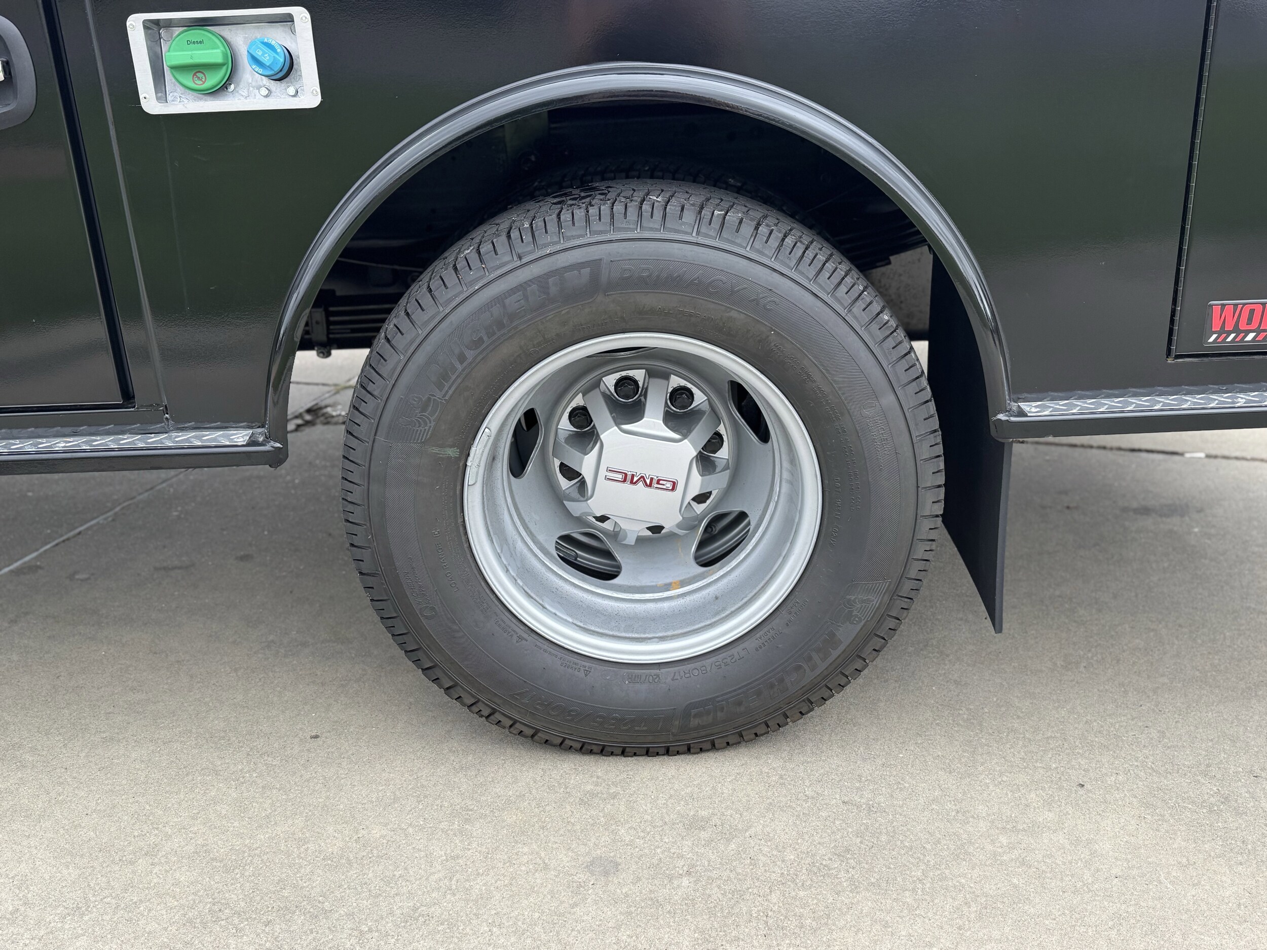 2026 GMC Sierra 3500 Chassis Cab Pro - Photo 9