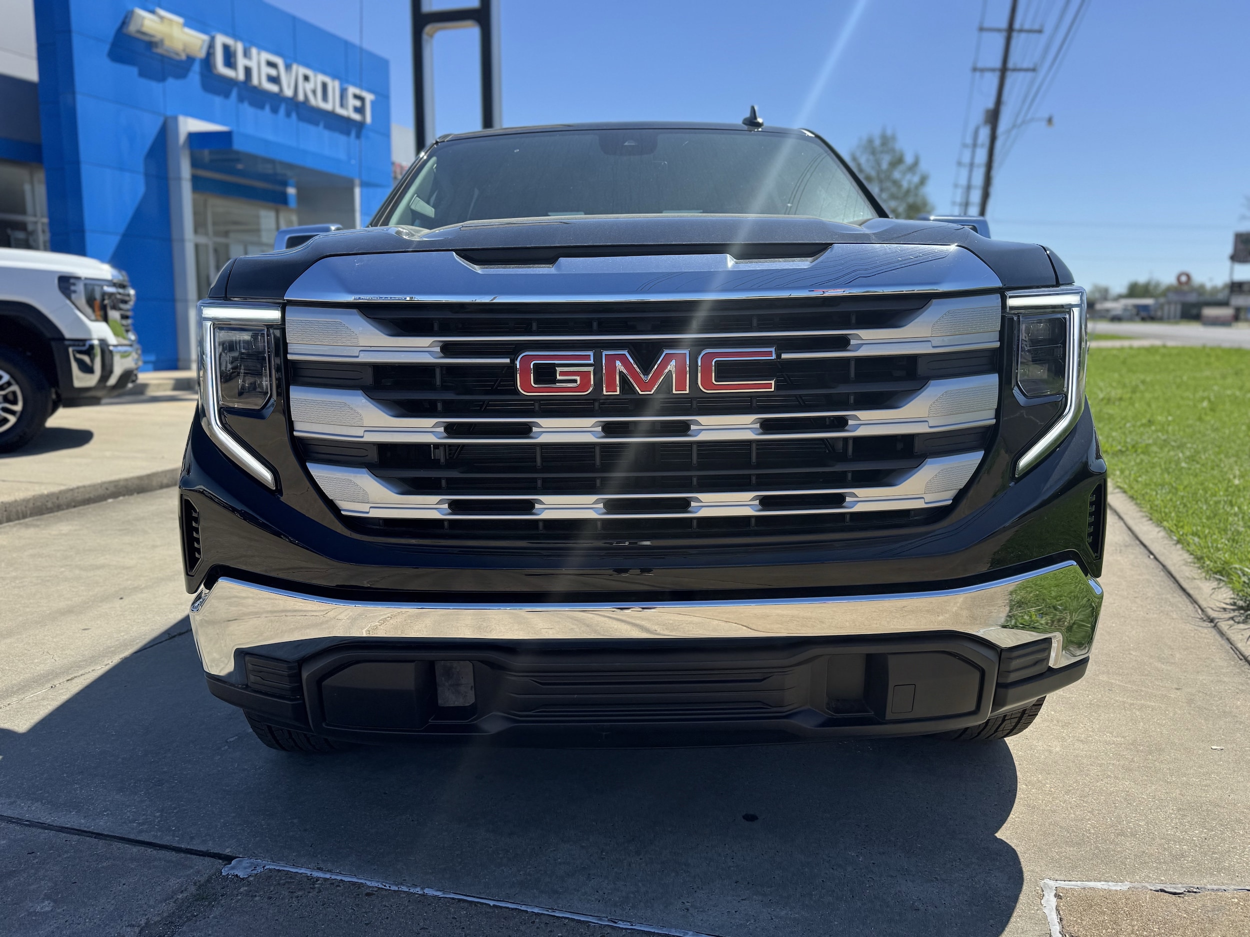 2026 GMC Sierra 1500 SLE - Photo 7