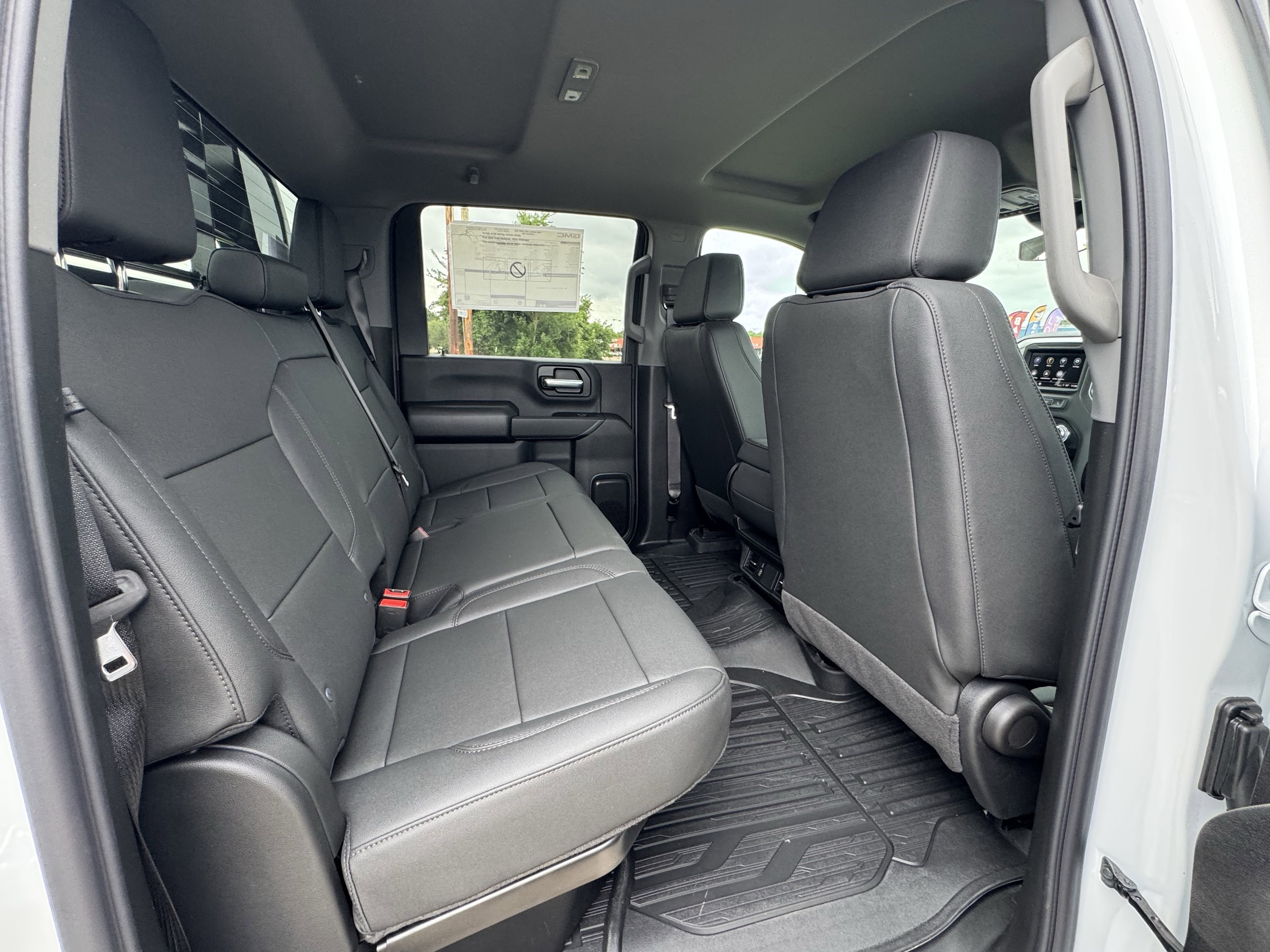 2026 GMC Sierra 3500 Chassis Cab Pro - Photo 18
