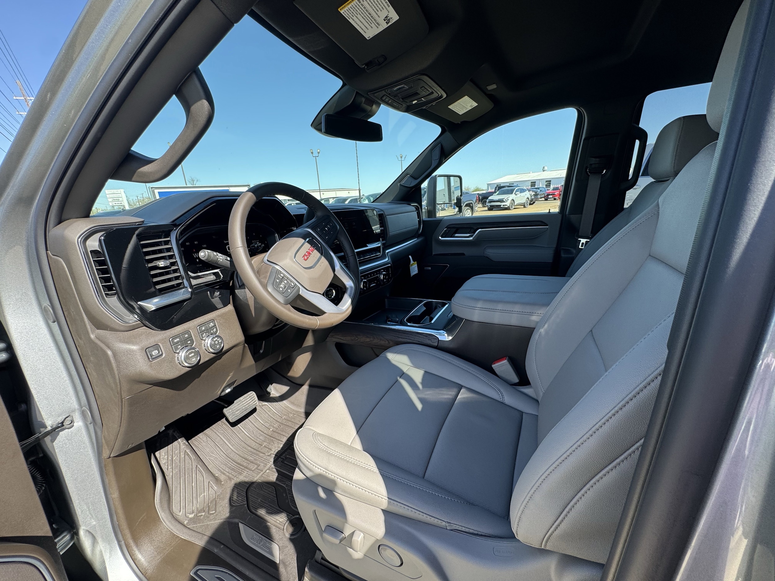 2026 GMC Sierra 2500HD SLT - Photo 10