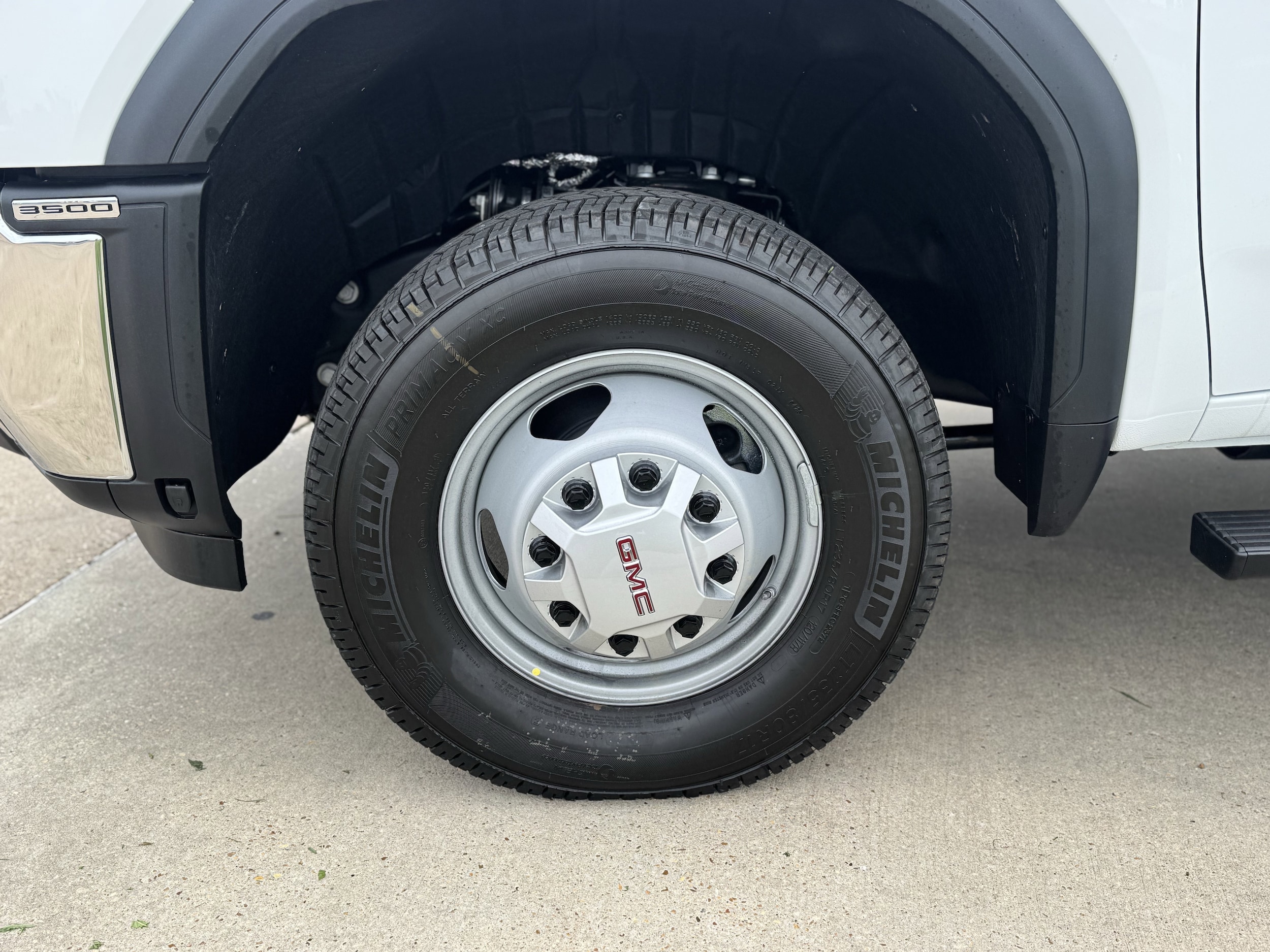 2026 GMC Sierra 3500 Chassis Cab Pro - Photo 8