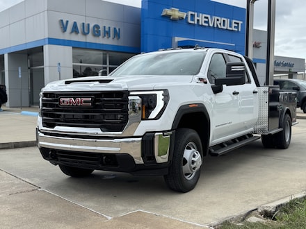 2026 GMC Sierra 3500 HD Chassis Cab Pro Truck