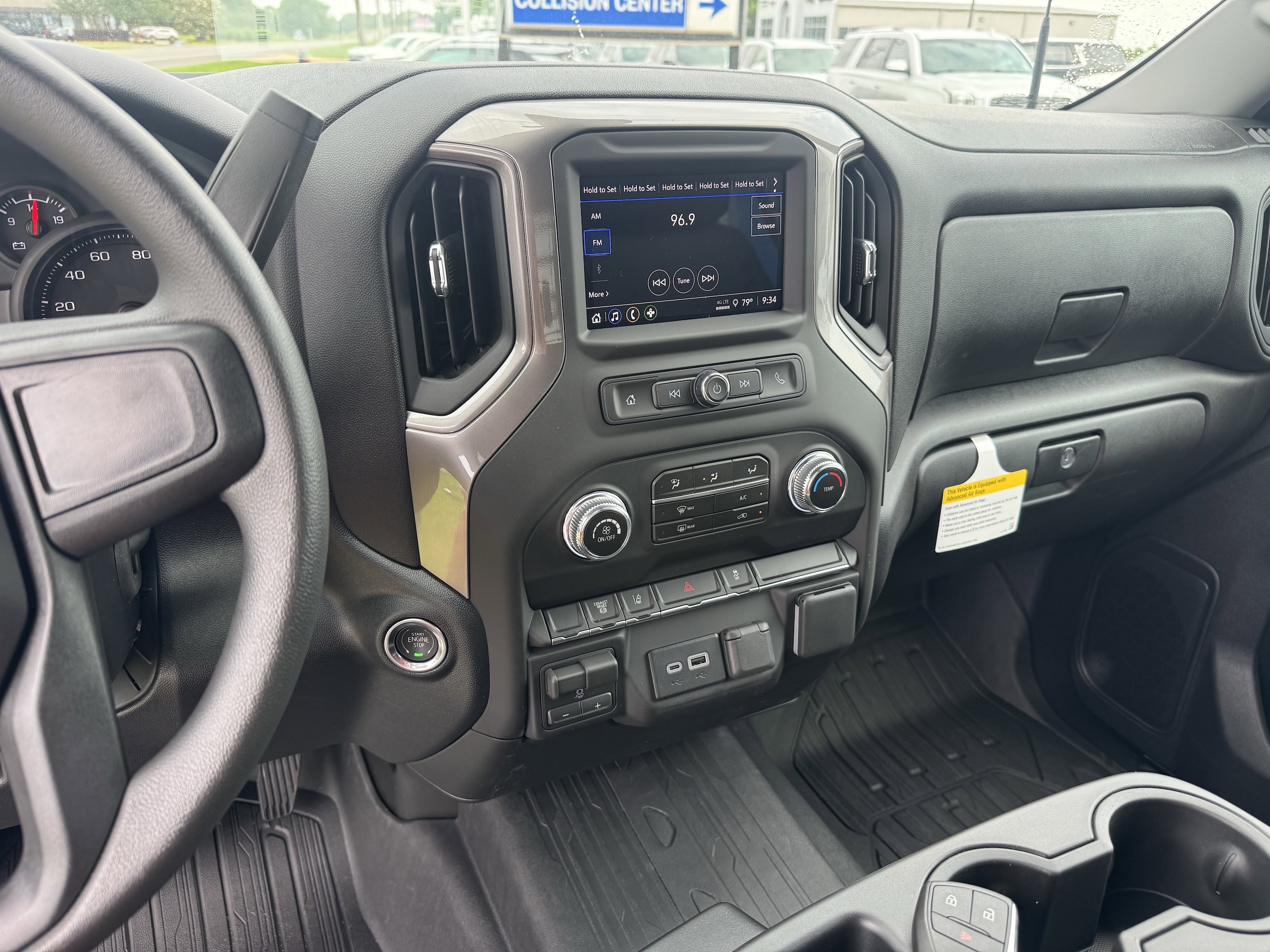 2026 GMC Sierra 3500 Chassis Cab Pro - Photo 13