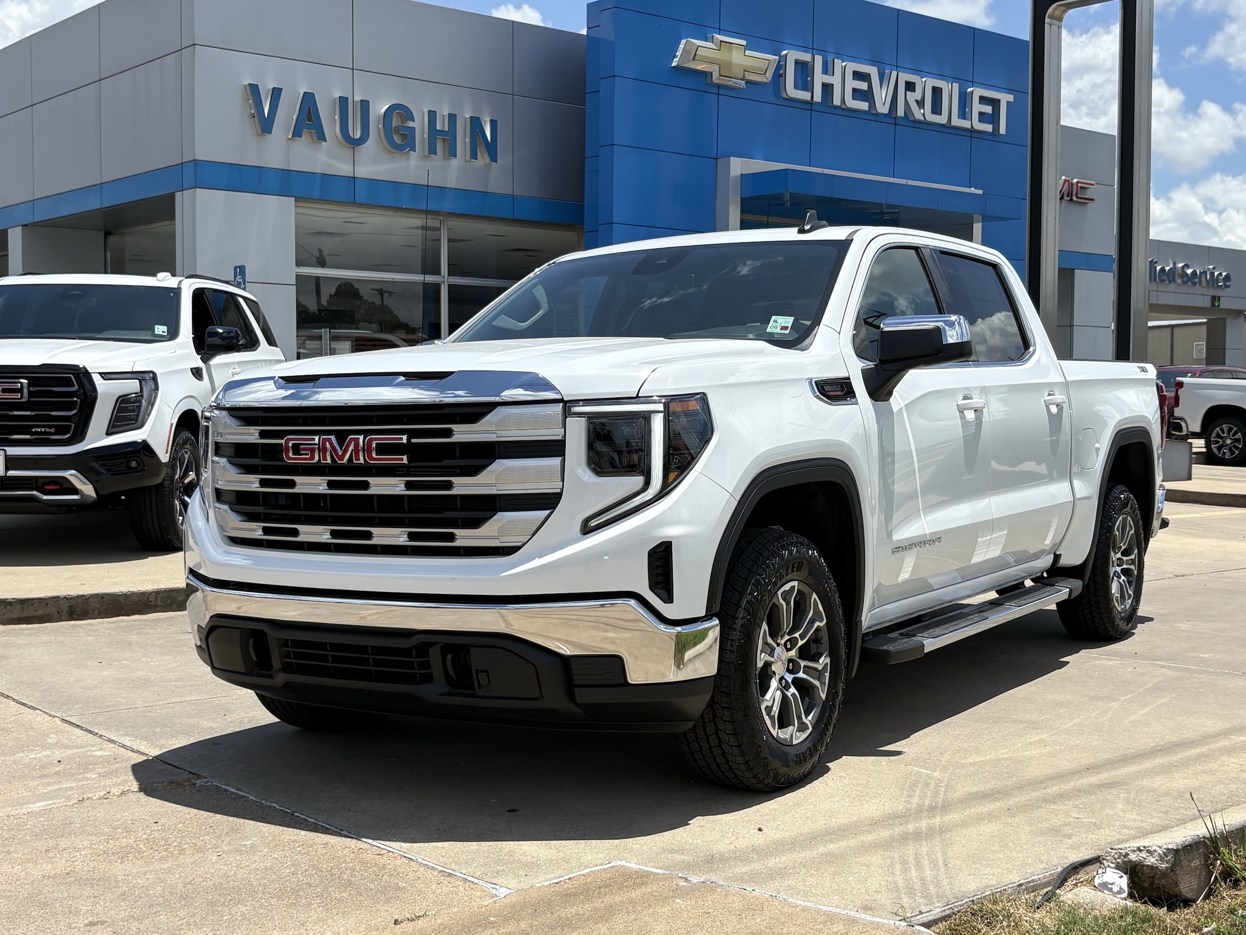 2026 GMC Sierra 1500 SLE