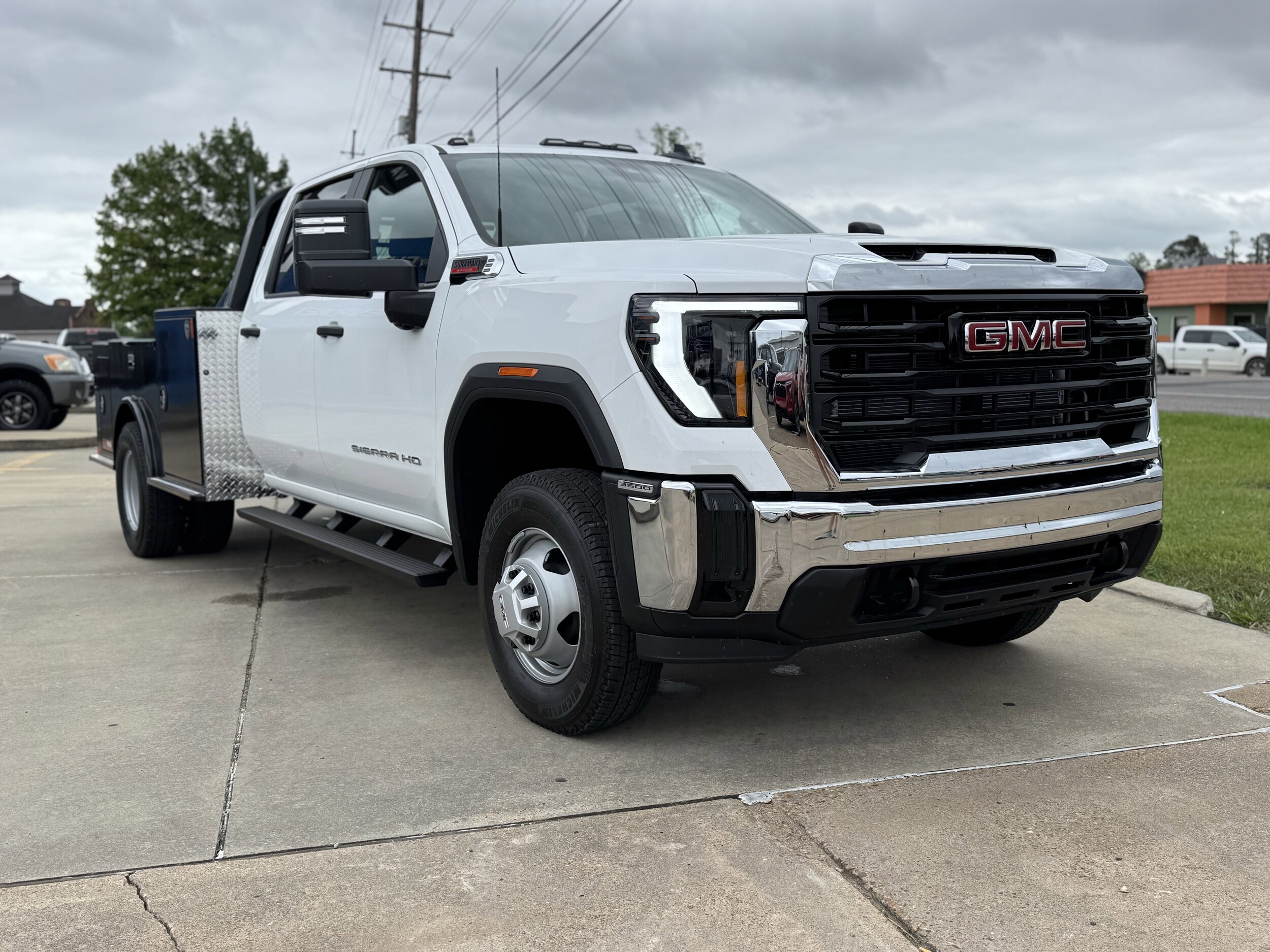2026 GMC Sierra 3500 Chassis Cab Pro - Photo 6