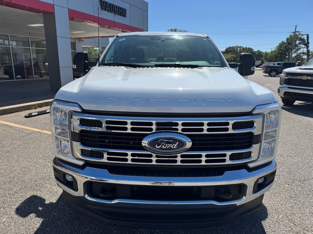 Used 2025 Ford F-250SD XLT Truck Crew Cab