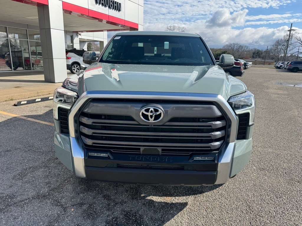 New 2026 Toyota Tundra Limited LIMITED CREWMAX 5.5