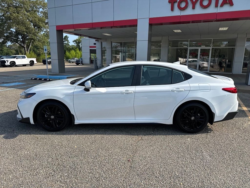 Used 2026 Toyota Camry SE Sedan