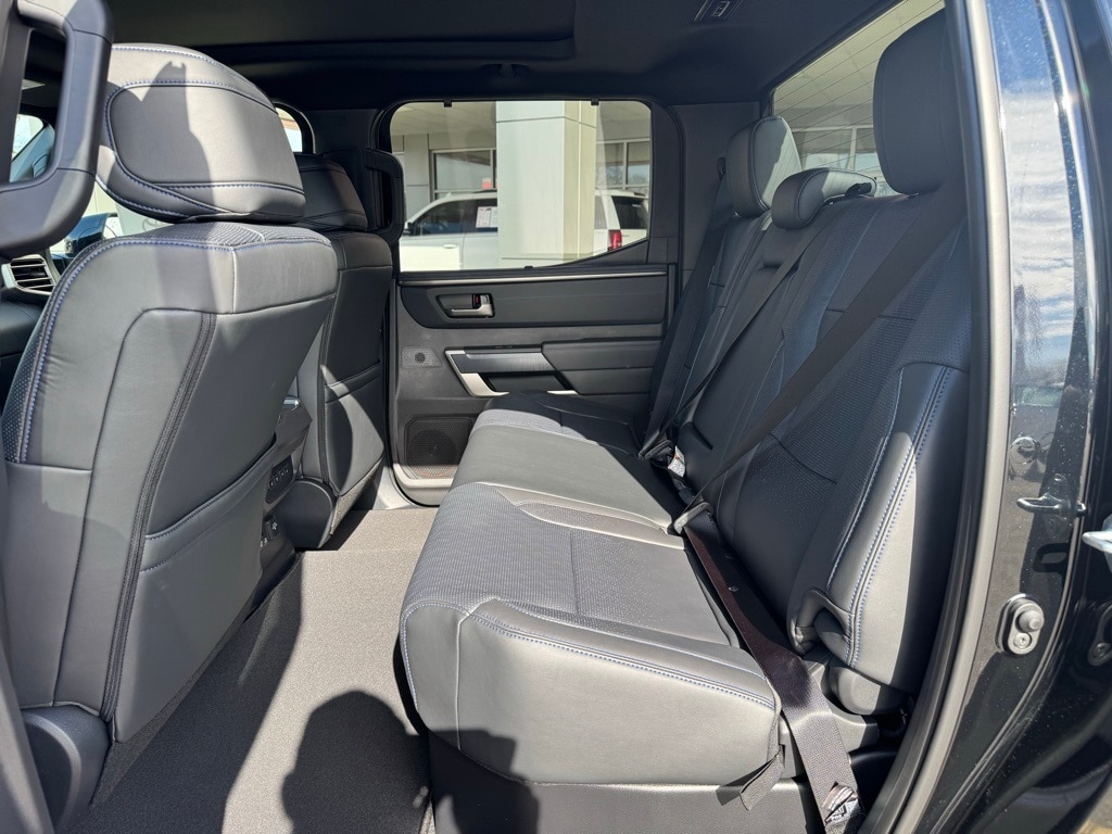 2026 Toyota Tundra Platinum - Photo 12