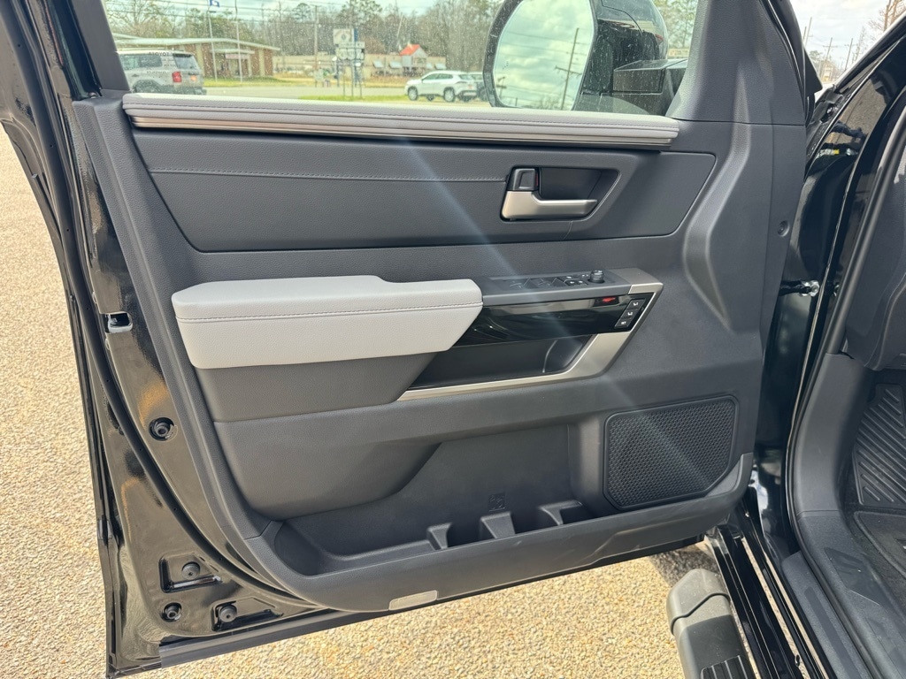 2026 Toyota Tundra Limited - Photo 18