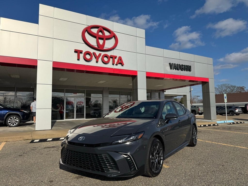 2026 Toyota Camry SE's photo