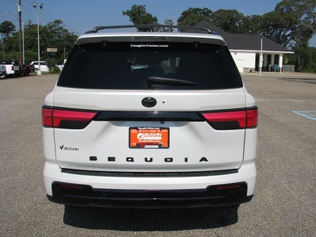 2024 Toyota Sequoia photo 3