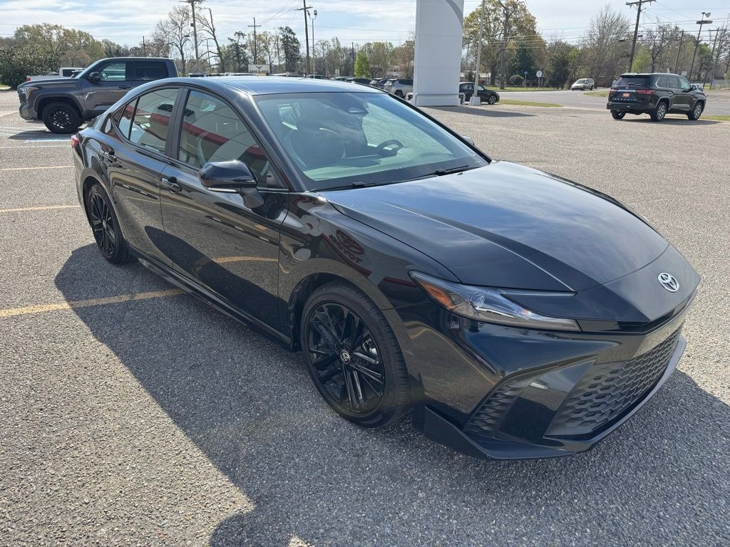 Used 2025 Toyota Camry SE Sedan