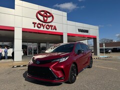 2025 Toyota Sienna XSE 7 PASSENGER